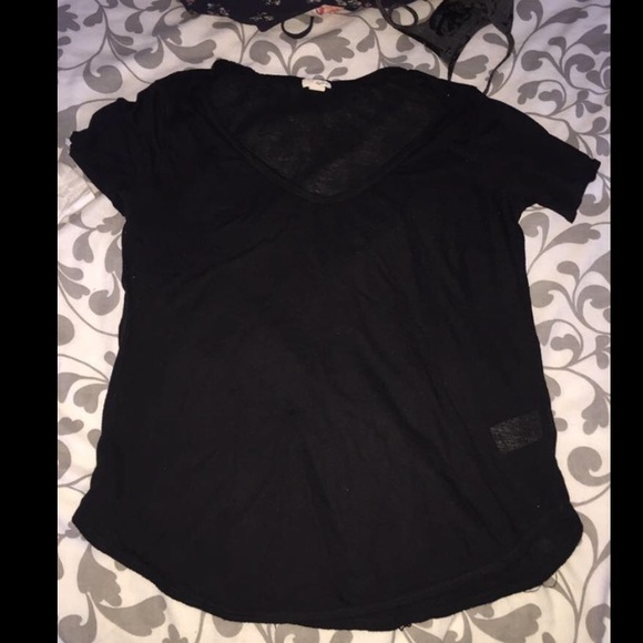 Bundle of shirts and tank tops - Picture 6 of 9